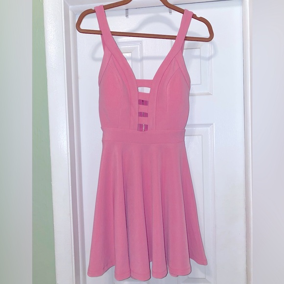 NWT Pink short dress, with strappy cut outs size Small - Picture 6 of 10